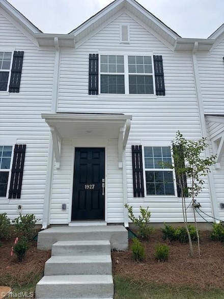 1927 Autumn Mist Dr, Winston-Salem, NC 27103