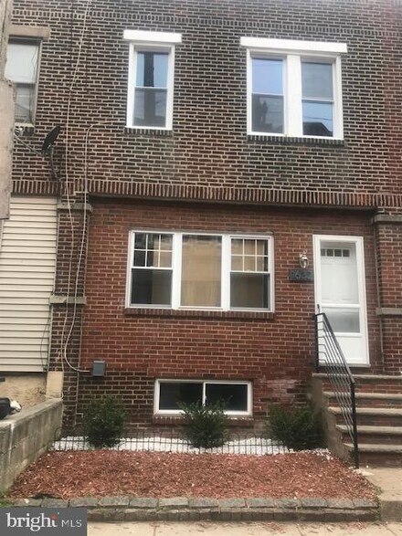 1632 S 28th St, Philadelphia, PA 19145