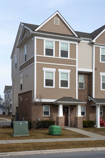 2500 Normandy Rd Unit 69, Royal Oak, MI 48073