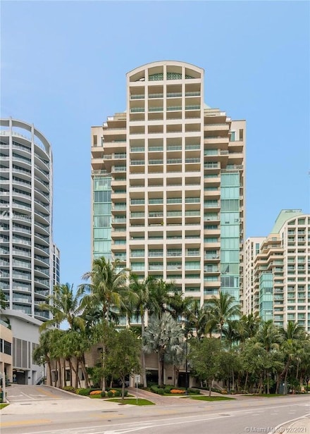 3400 SW 27th Ave Unit 303, Miami, FL 33133