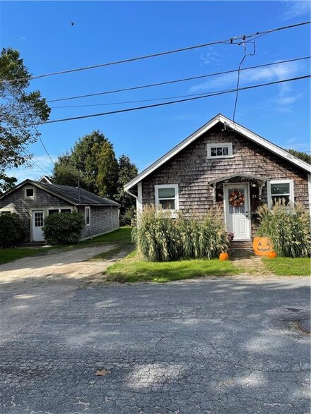 31 Fowler St Unit 33, Jamestown, RI 02835