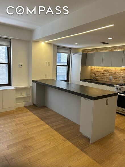 35 E 38th St Unit 12E, New York, NY 10016