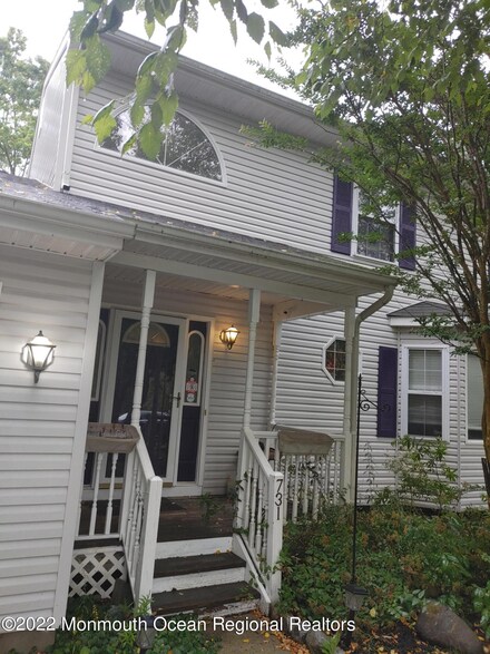 731 Palm Beach Dr, Forked River, NJ 08731