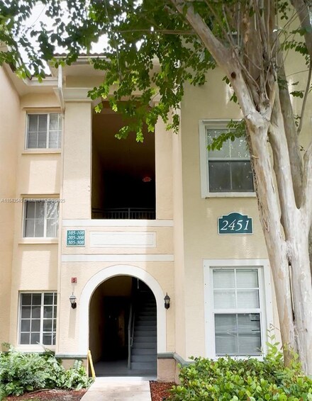 2451 Centergate Dr Unit 105, Miramar, FL 33025