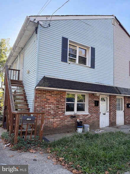 202 Robbins St, Philadelphia, PA 19111