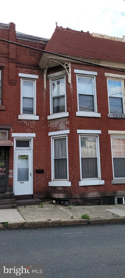 402 W Norwegian St, Pottsville, PA 17901