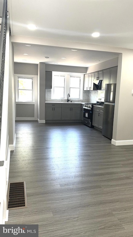 6529 Vandike St, Philadelphia, PA 19135