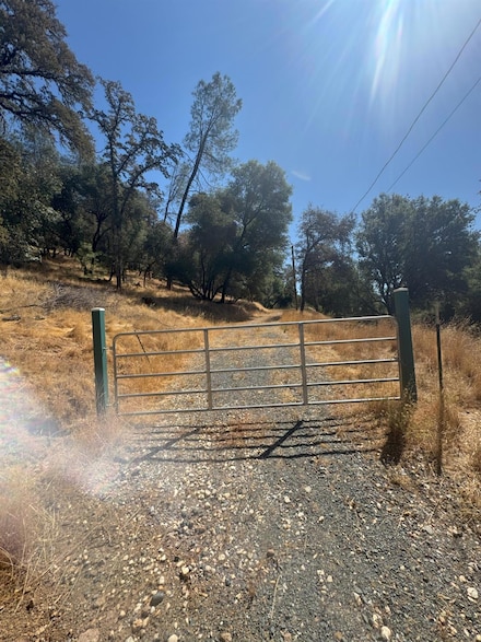 22529 Dog Bar Rd, Grass Valley, CA 95949