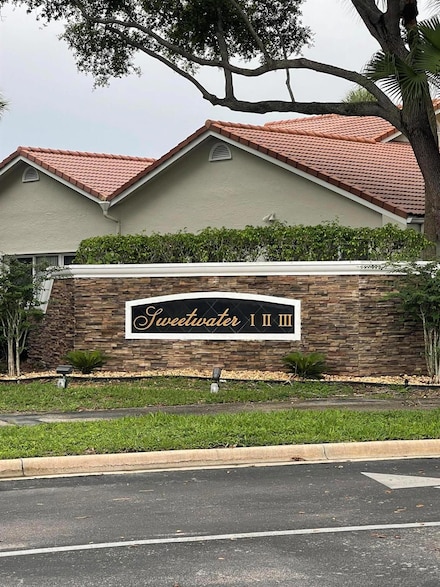 10910 Lakemore Ln Unit 201, Boca Raton, FL 33498
