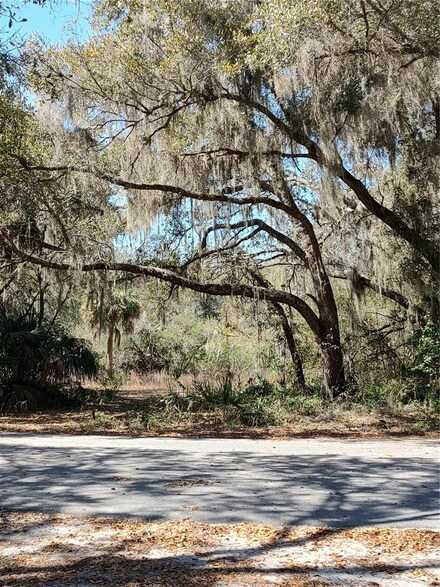 8601 W Bass Lake Rd Unit 12, Crystal River, FL 34428