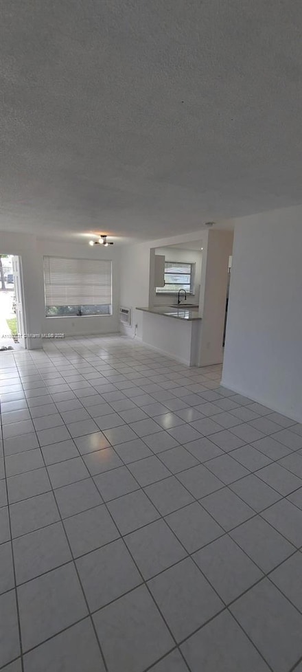 3033 NW 43rd Ave Unit 108, Lauderdale Lakes, FL 33313
