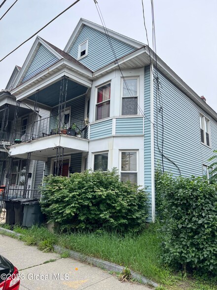 5 112th St, Troy, NY 12182