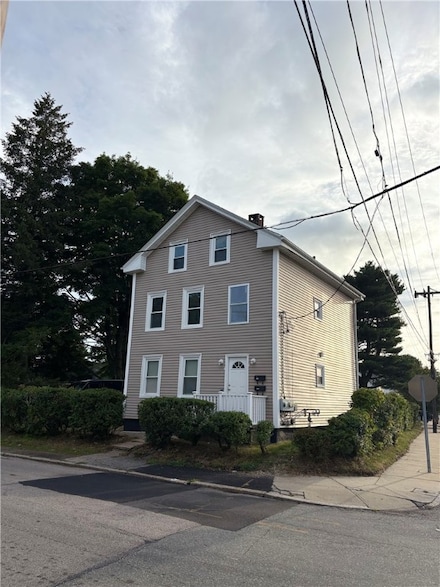 784 York Ave, Pawtucket, RI 02861