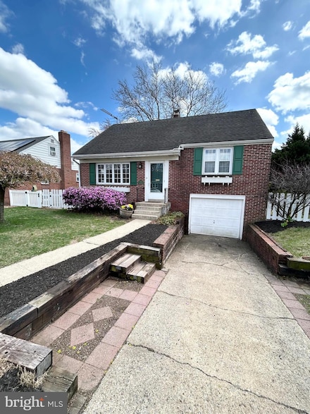 30 Darlin Dr, Reading, PA 19609