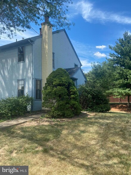 309 Mckean Ct, North Wales, PA 19454