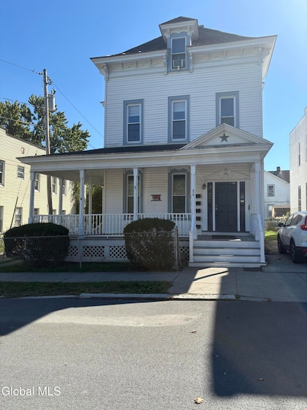 24 George St, Cohoes, NY 12047
