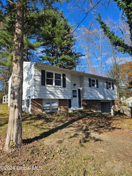 2315 Spruce Dr, Valatie, NY 12184