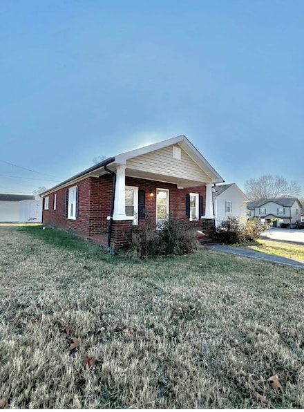 803 Cumberland Dr, Clarksville, TN 37040