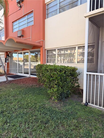 16800 NE 15th Ave Unit 115, North Miami Beach, FL 33162