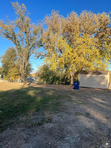 816 Robert St, Grandview Plaza, KS 66441