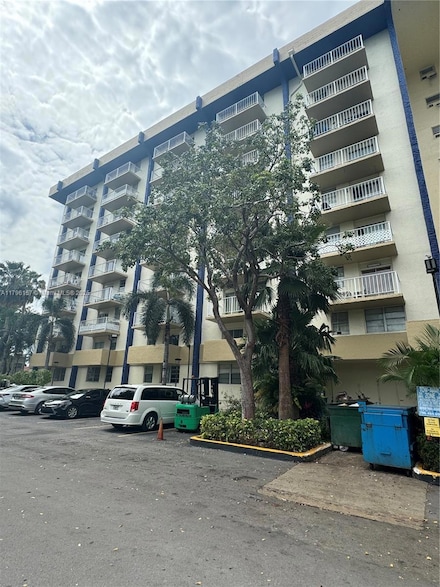 4550 NW 9th St Unit 203E, Miami, FL 33126
