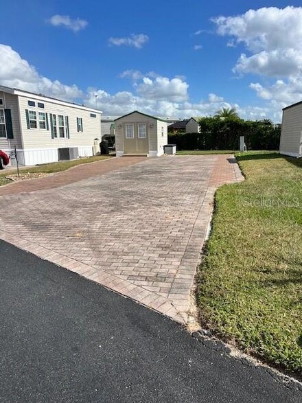 2442 Limewood Ave Unit 296, Four Corners, FL 34714