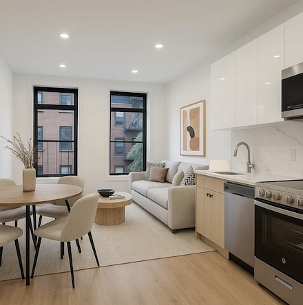 307 W 39th St Unit 4D, New York, NY 10018