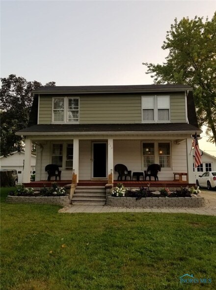 220 Eddy St, Luckey, OH 43443