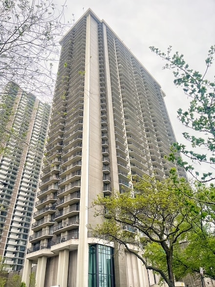 6007 N Sheridan Rd Unit 31A, Chicago, IL 60660