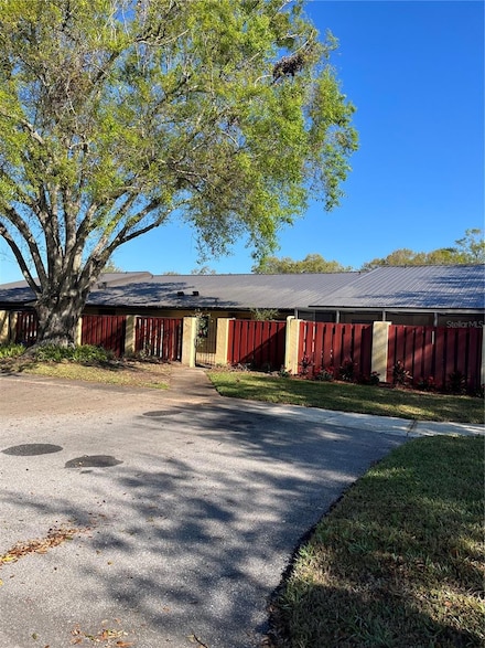 683 Broadmoor Cir, Winter Haven, FL 33884