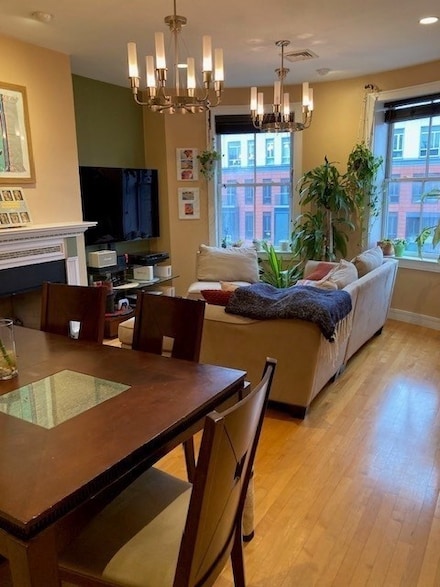 684 Massachusetts Ave Unit 4, Boston, MA 02118
