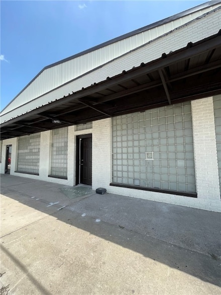 213 S Rachal St, Sinton, TX 78387