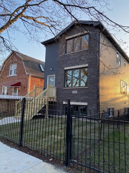 1114 N Keystone Ave, Chicago, IL 60651