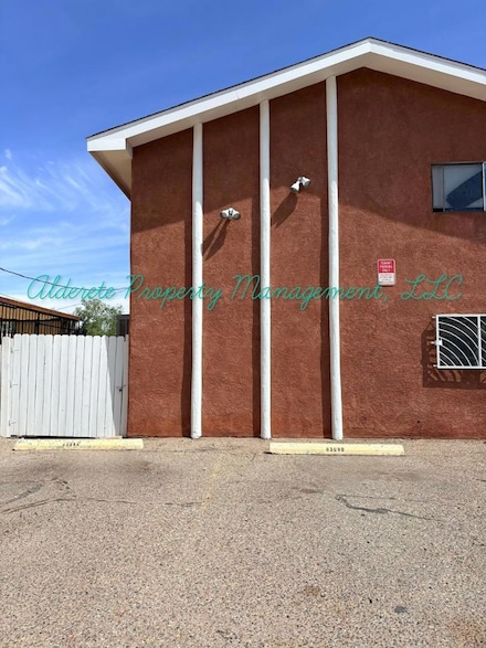 8309 Trumbull Ave SE Unit . B, Albuquerque, NM 87108