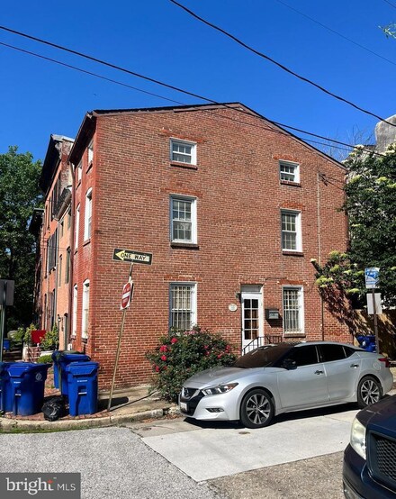 568 Saint Mary St, Baltimore, MD 21201