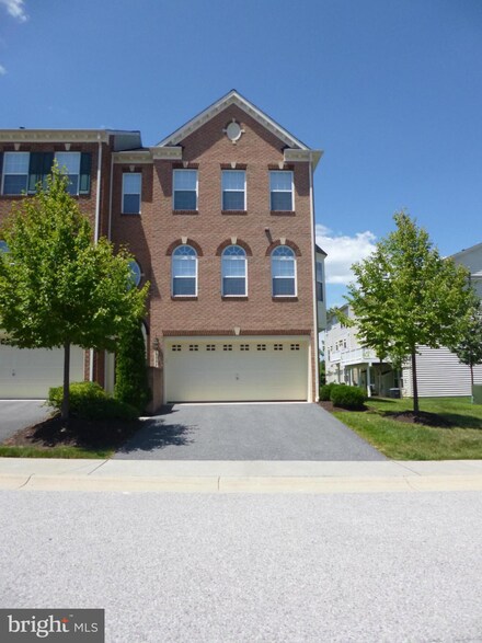 2032 Crescent Moon Ct, Woodstock, MD 21163