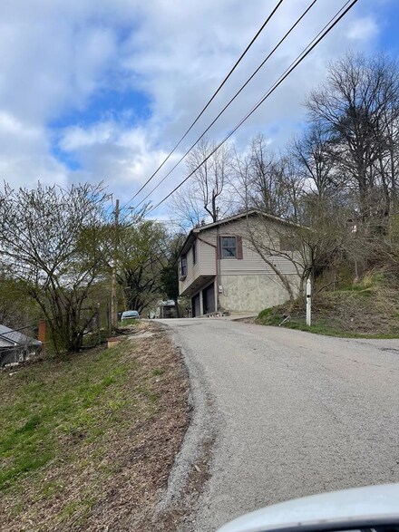 808 Pecan St, Hazard, KY 41701