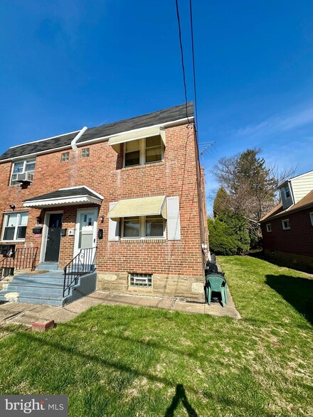 7530 Watson St, Philadelphia, PA 19111