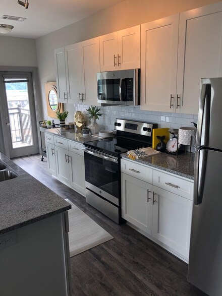804 Riverfront Pkwy Unit 305, Chattanooga, TN 37402