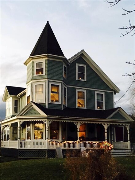 22 N Penobscot Rd, Penobscot, ME 04476