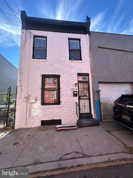 1212 W Luzerne St, Philadelphia, PA 19140