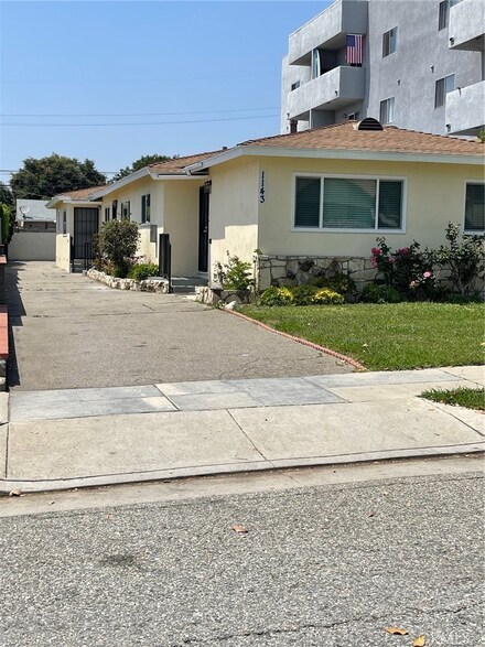 1143 Raymond Ave Unit 2, Glendale, CA 91201