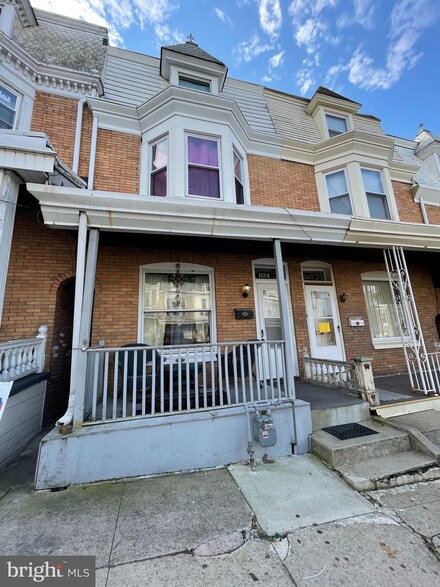 1134 Robeson St, Reading, PA 19604