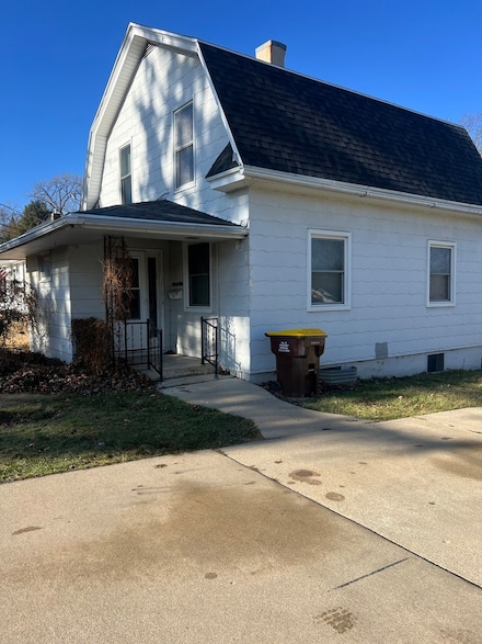 530 W Roosevelt St, Freeport, IL 61032