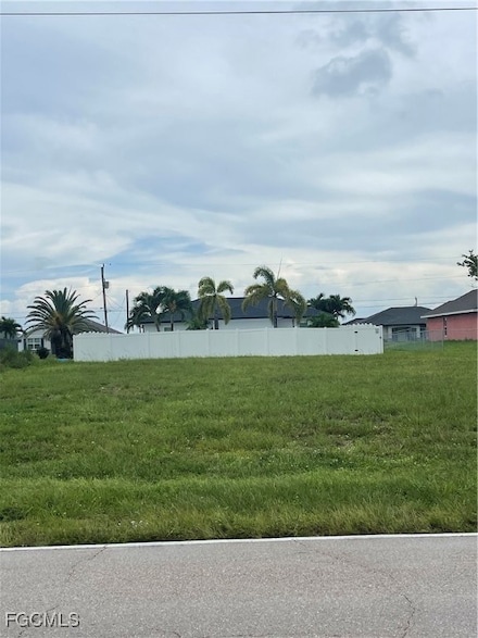 318 Kismet Pkwy W, Cape Coral, FL 33993