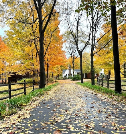 119 Sawyer Hill Rd, Berlin, MA 01503