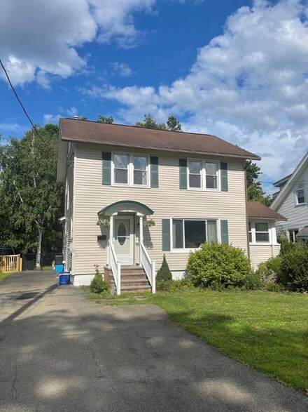 6 Cobbles St E, Elmira, NY 14905