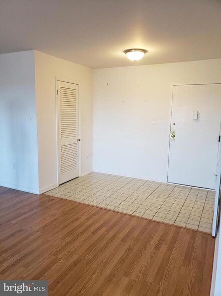 3737 Clarks Ln Unit 408, Baltimore, MD 21215