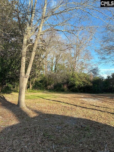 1833 Isabel St, Columbia, SC 29203