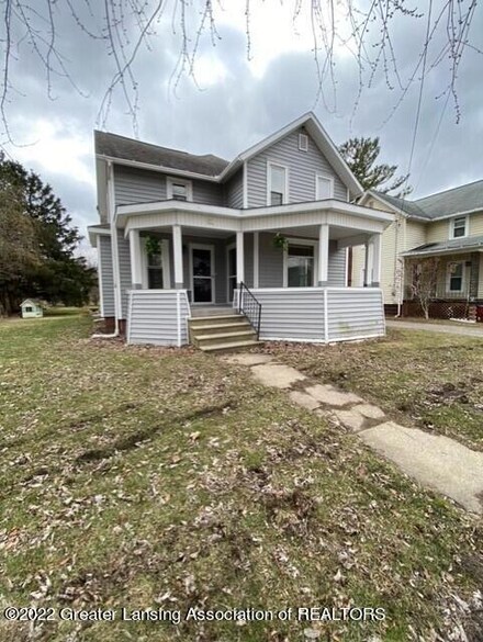231 W Ridge St, Owosso, MI 48867